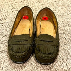 Aerosoles - Dark Green Slip On - Size 6